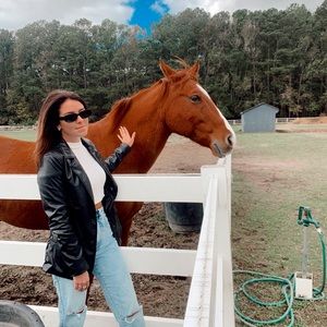 Meet your Posher, Chandler